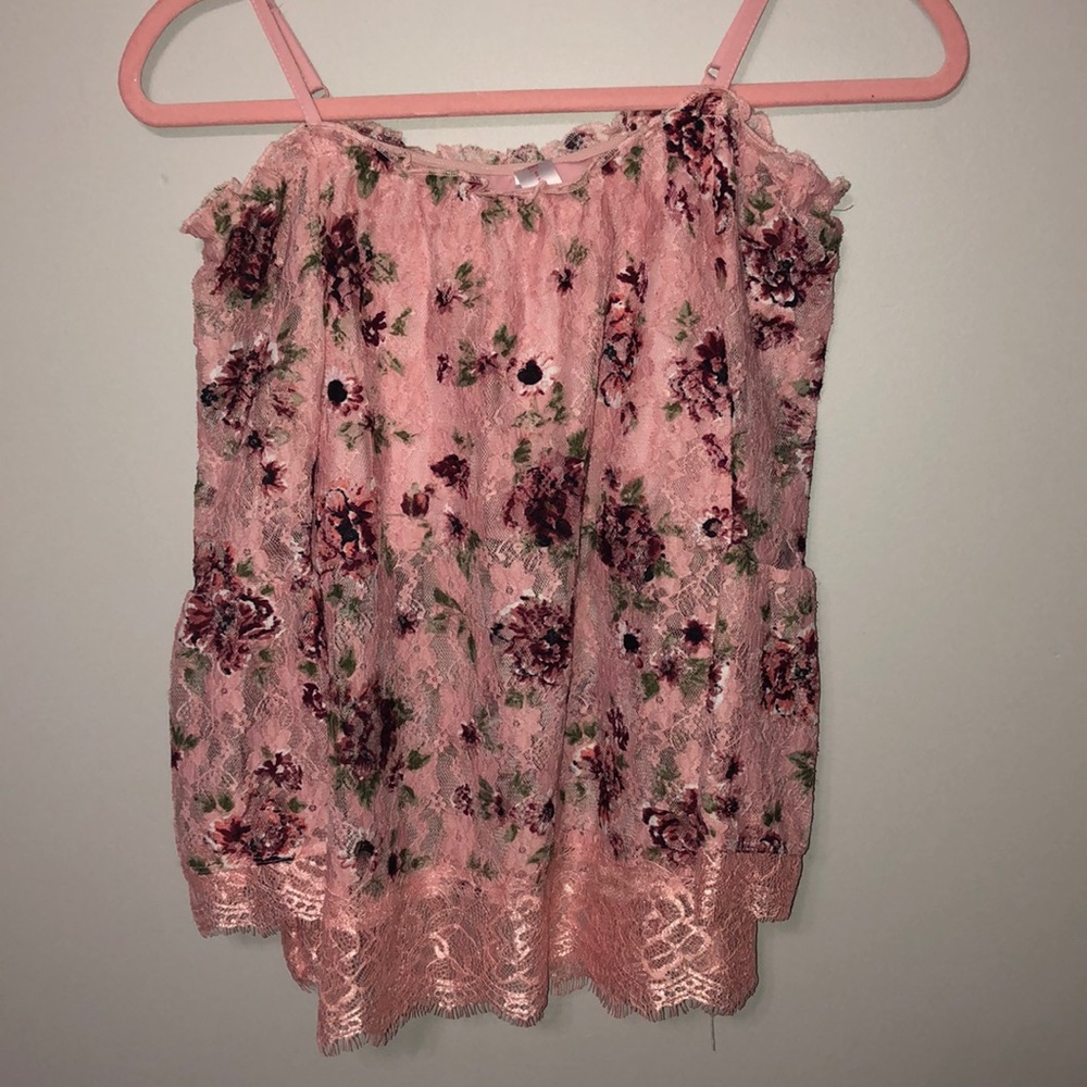 floral crop with lace overlay-off the shoulder